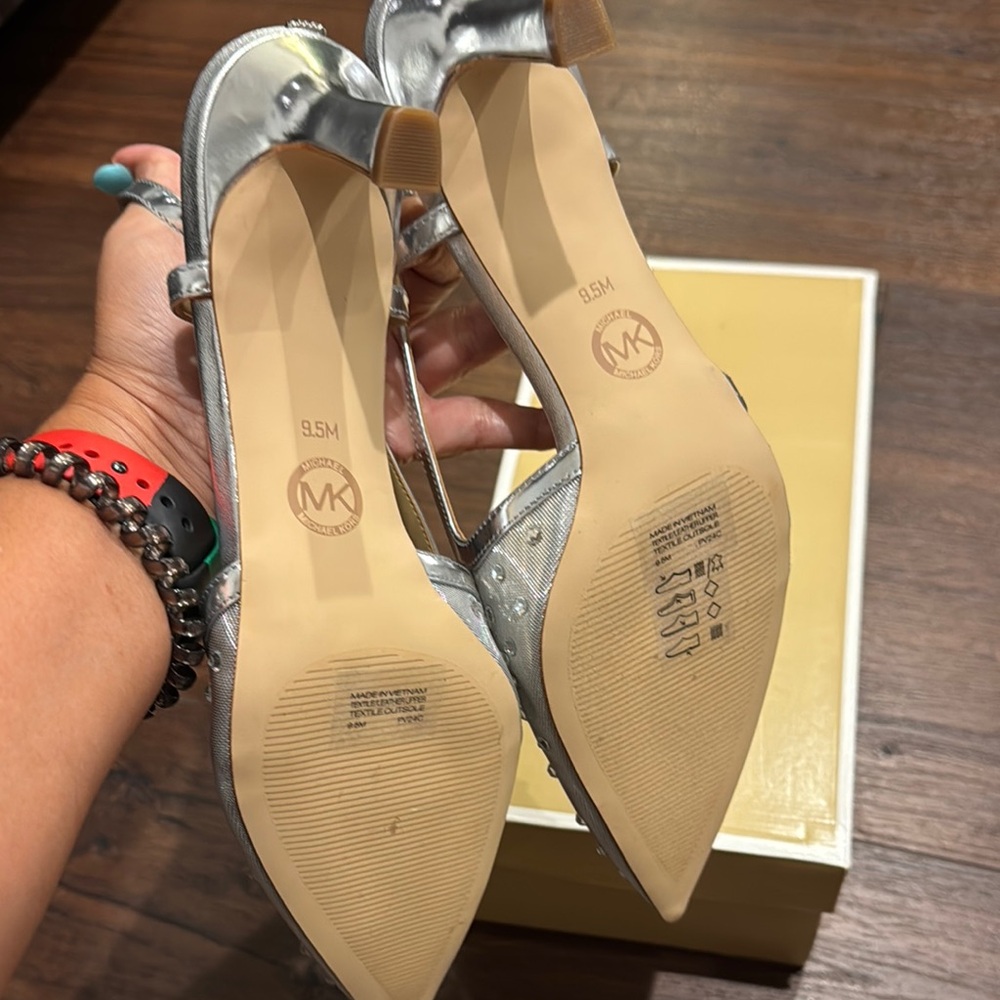 Michael Kors Silver Alora Mid Sling embossed Glittery Croc Leather Shoes. - Picture 10 of 12